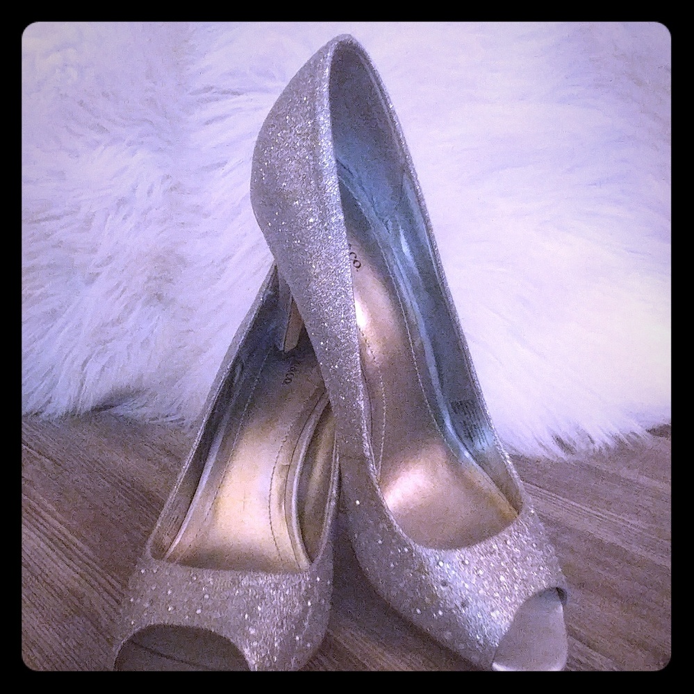 Shoes, heels
